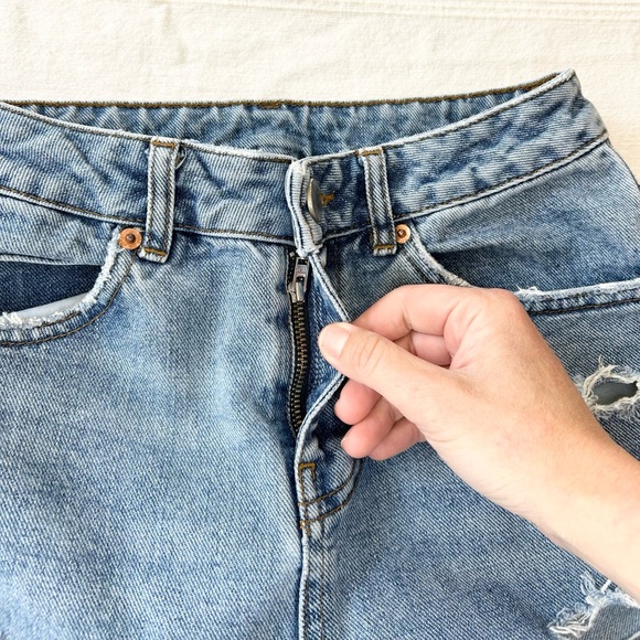 Asos High Rise Step Cut out Destroyed Jeans - Picture 6 of 10